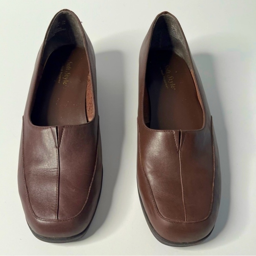 Hush Puppies Soft Style Brown Flat Shoes - Size 9